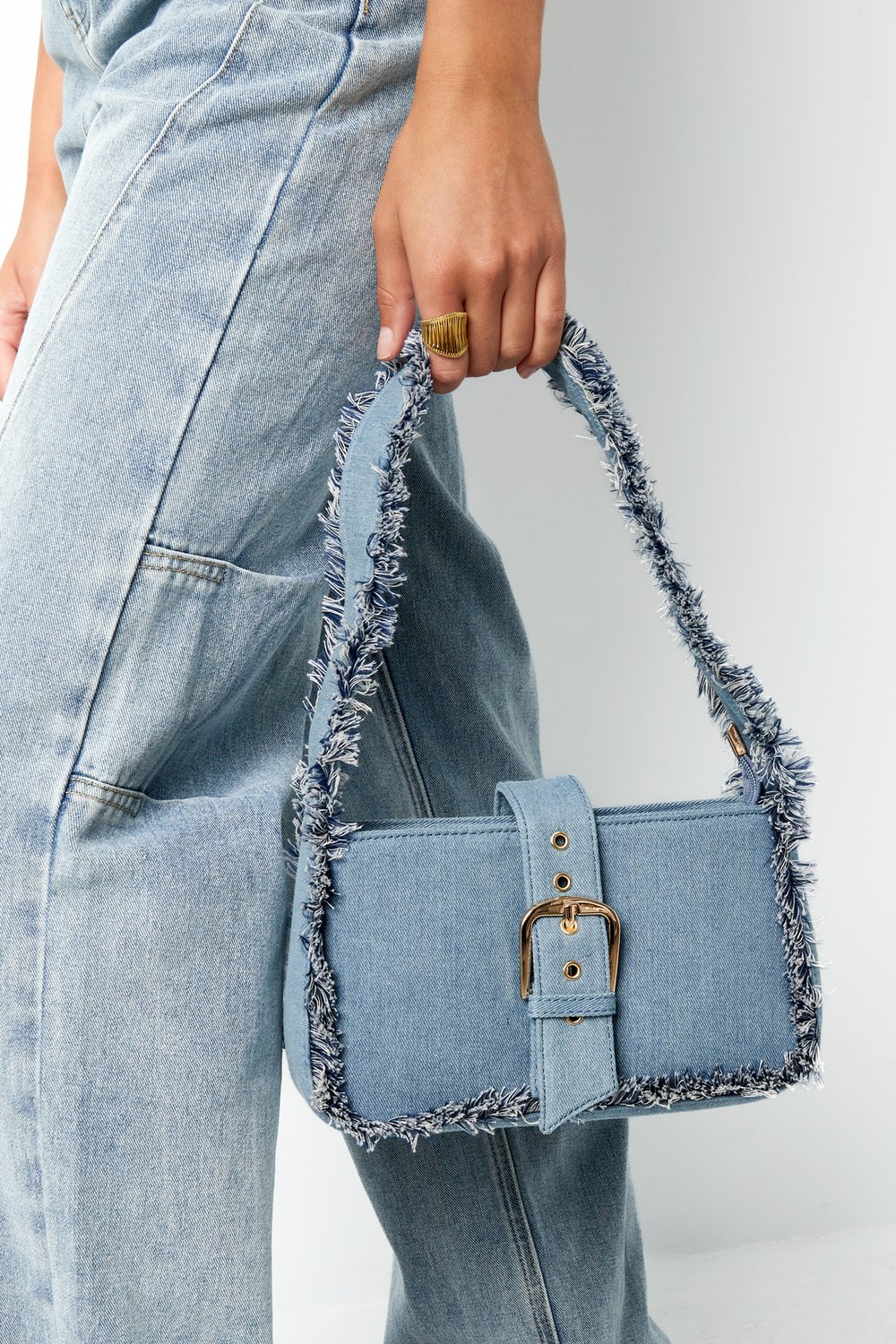 Denim bag with fringes h5Picture2